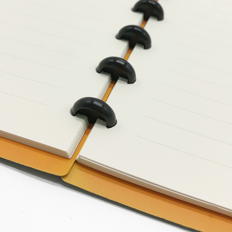 loose leaf notebook